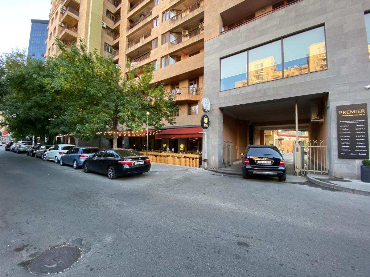 Modern Apartment For Rent In Buzand Street Bu944 Ереван Экстерьер фото