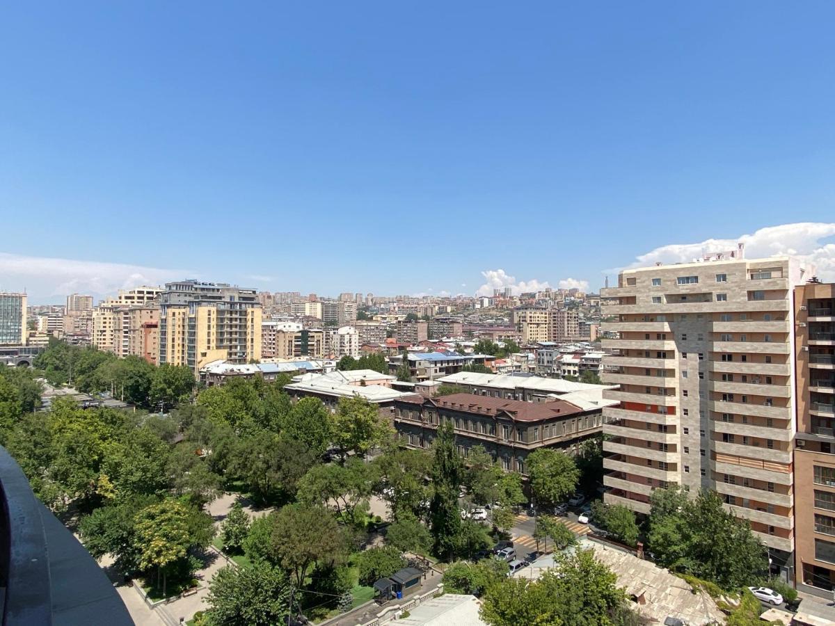 Modern Apartment For Rent In Buzand Street Bu944 Ереван Экстерьер фото