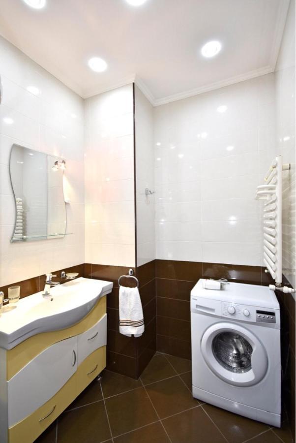 Modern Apartment For Rent In Buzand Street Bu944 Ереван Экстерьер фото